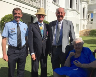 2016.05.06 Photo Me, Md, Governor Paul De Jersey 02